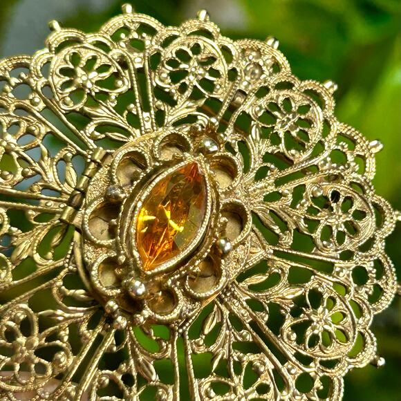Vintage Filigree Solid Perfume Locket Brooch – Gold-Tone Pin / Pendant, - Picture 10 of 11